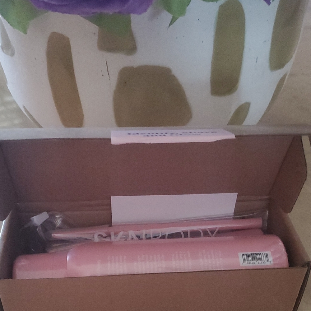 Pink Hair Identifier Spray and Razors Set - Picture 3 of 3
